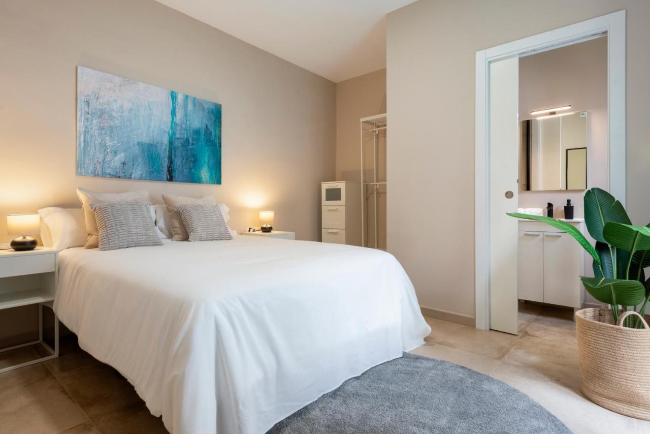 Rivero Suite Apartments Siviglia Esterno foto