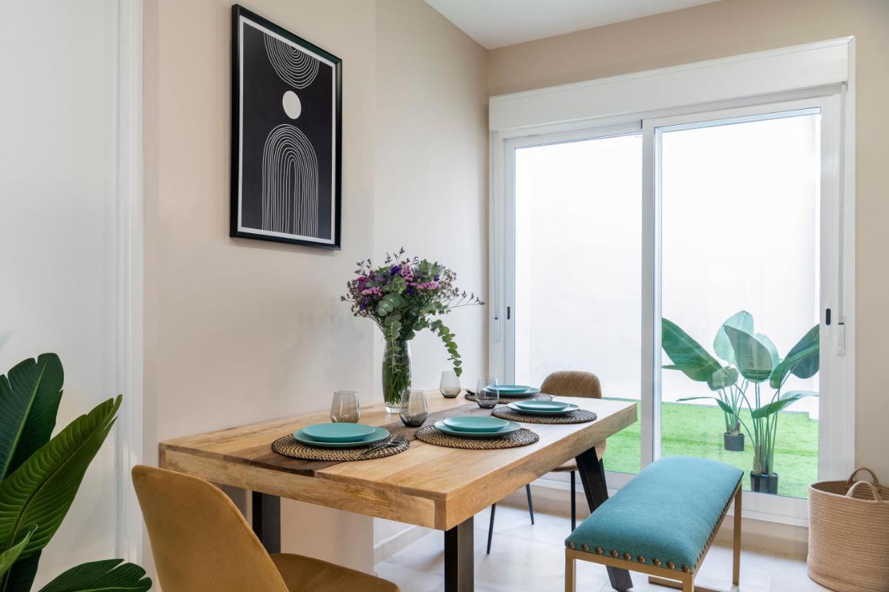 Rivero Suite Apartments Siviglia Esterno foto